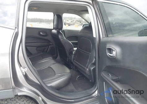 2018 Jeep Compass Latitude 4X4 из США, поврежденный, VIN 3C4NJDBB3JT479902